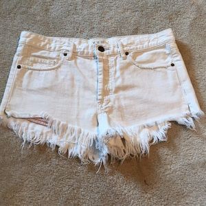 Free People White Frayed Shorts Size 28